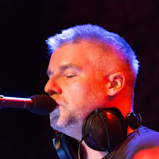 Elektroniczna nostalgia i orientalne tryle